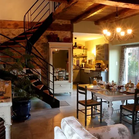 D'hotes Du Presbytere ゲストハウス